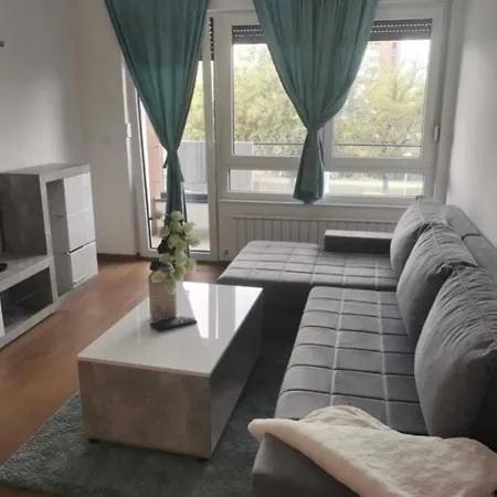 Apartment Square *